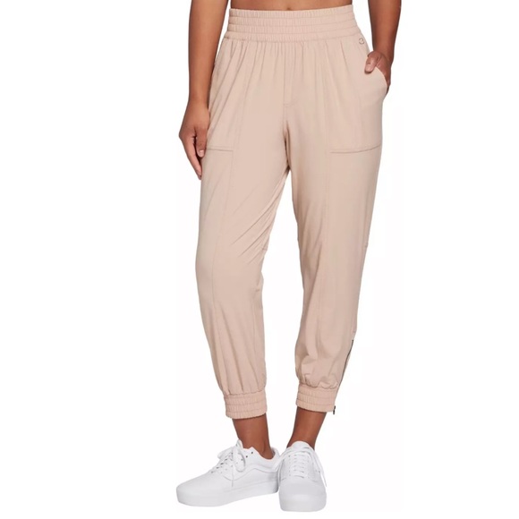 CALIA by Carrie Underwood Pants - CALIA by Carrie Underwood Women's Nyluxe Woven Jogger Pants | Size M